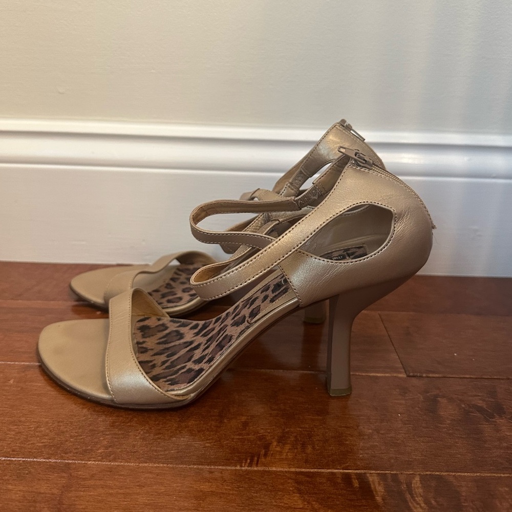 Vintage Y2K Gold Me Too Roxanna Strappy Heels Leather 8.5